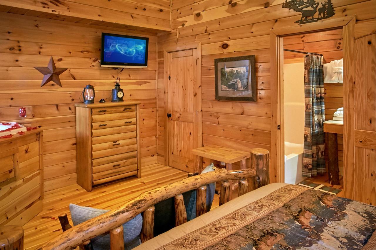 Lovers Loft #62 Sevierville Chambre photo